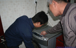 洗滌過程中不工作，伊萊克斯洗衣機應(yīng)該如何維修？