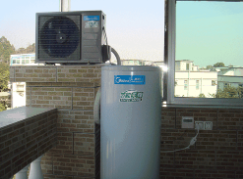 風機與主板的電源插頭是不是松脫