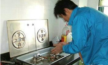 燃?xì)庠钤钆_的深度潔面方法