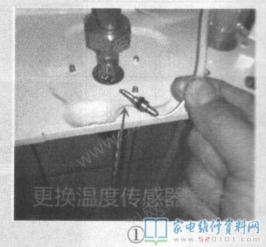一臺(tái)發(fā)洛威燃?xì)鉄崴?開機(jī)后屏顯“E1”,不可以燒開水