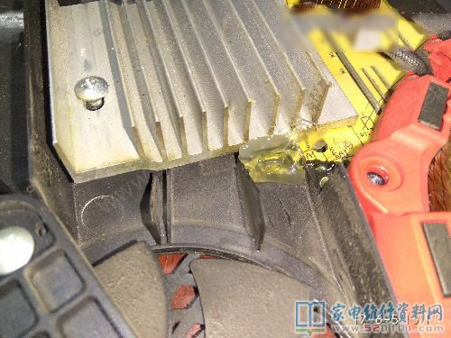 軸流式風機卻干了離心通風機的風道