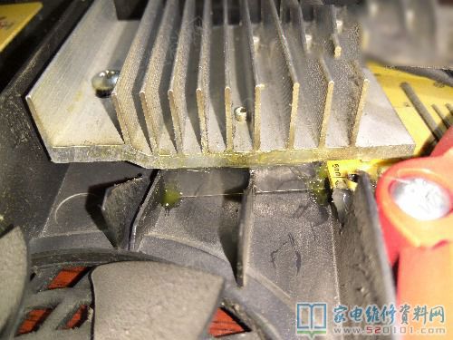 軸流式風機卻干了離心通風機的風道