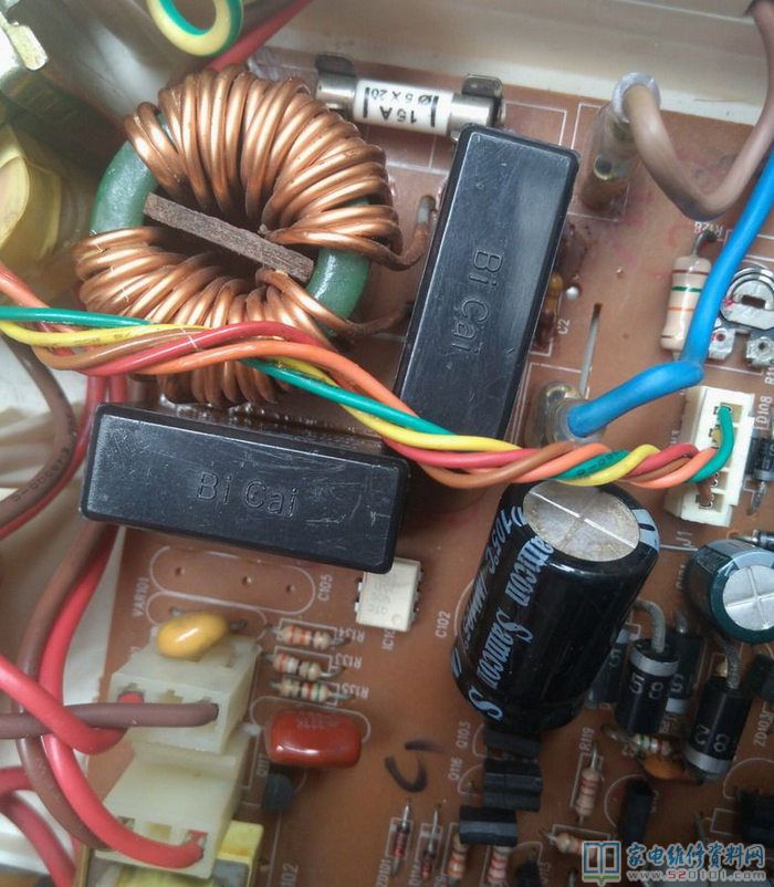 通電及靜態數據強制性關掉IGBT門控管電路