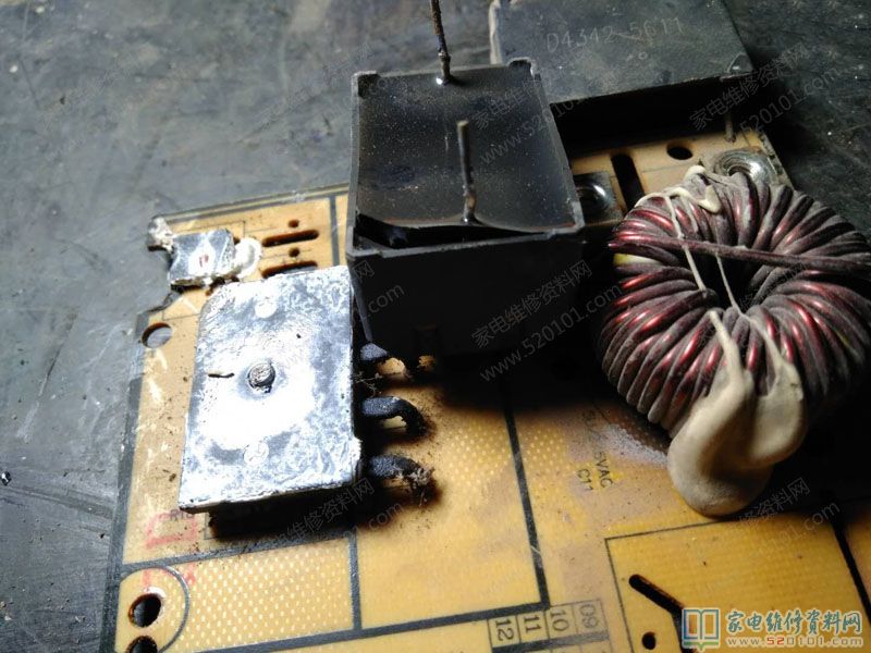 九陽電磁爐,現場調試發現問題是插電表明都一切正常,便是不加溫