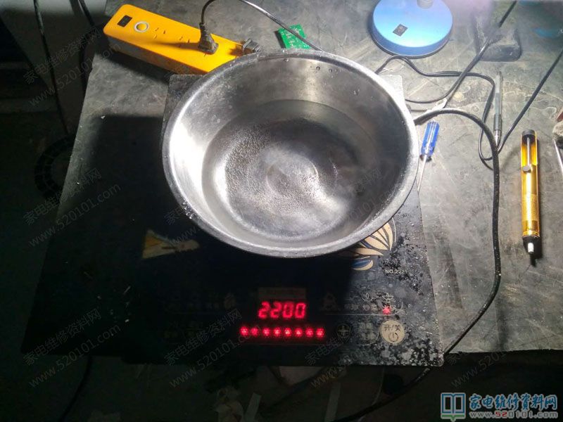 九陽電磁爐,現場調試發現問題是插電表明都一切正常,便是不加溫