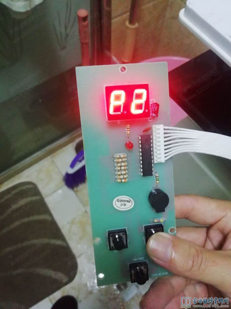 家用熱水器常見故障表現是通電,有“嘀”的一響聲
