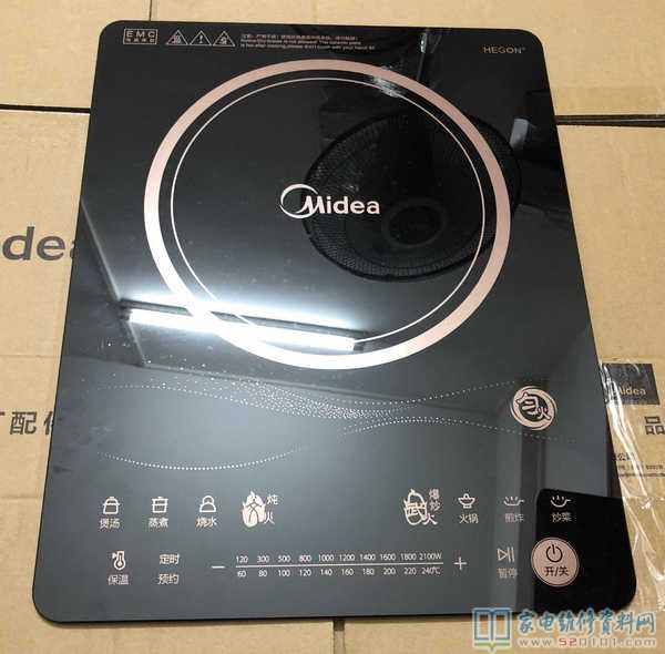 一臺美的電滋爐,型號規格是RT2134,是纖薄觸摸顯示屏款的
