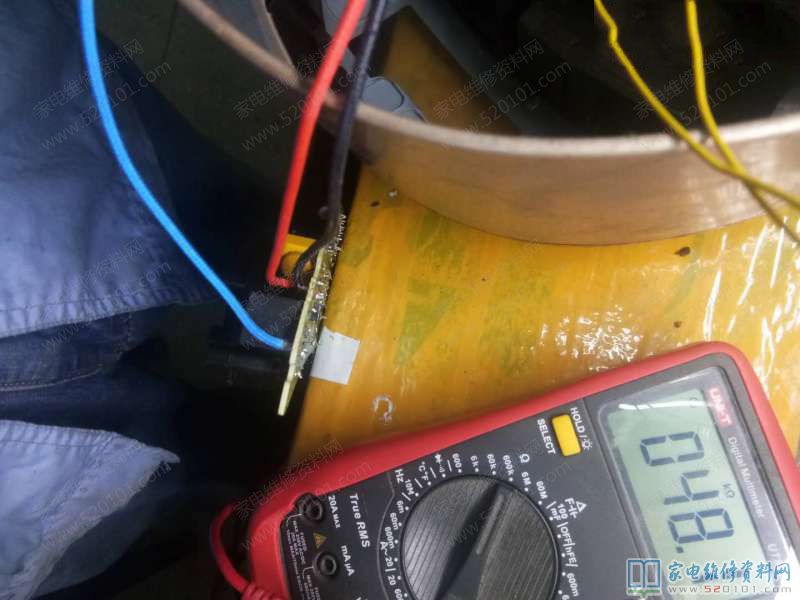 接修一臺伊菜特電飯鍋,常見故障主要表現為不工作中表明E2檢修