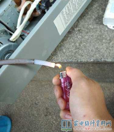 碰到該類控溫天然氣熱水器發生E5,一般換風壓開關就好了,風壓