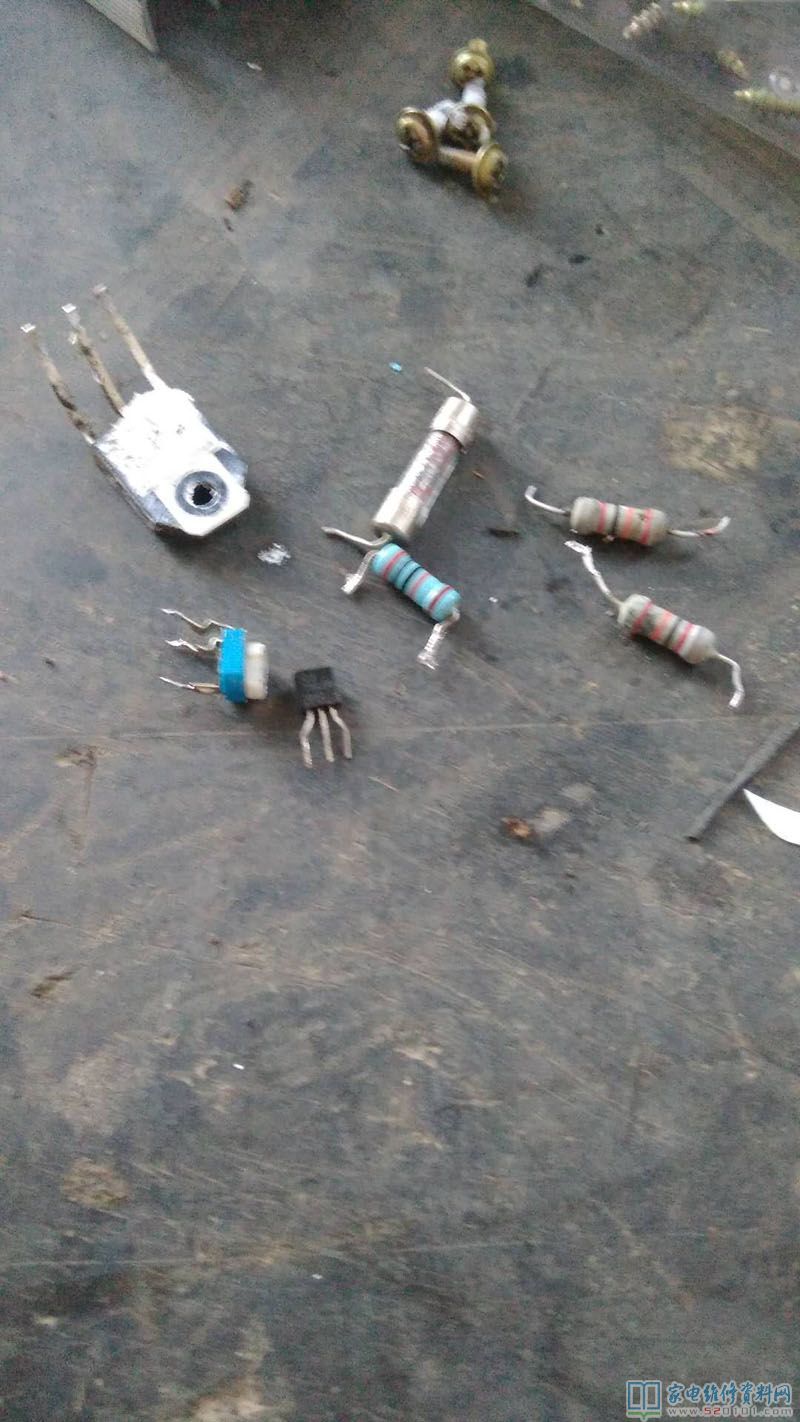 拆換IGBT后,插電試機,按“火鍋店”按鍵,顯示屏顯示一切正