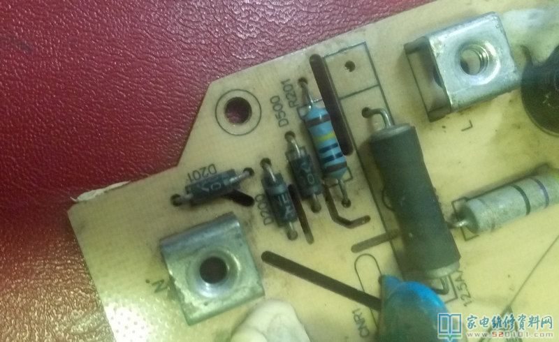 九陽電磁爐使用的主板型號