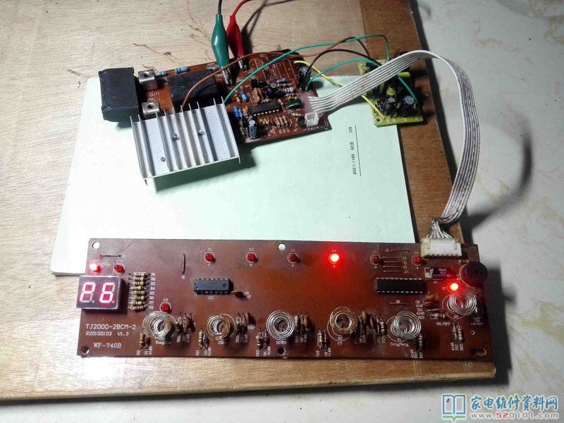 接修一臺仿冒觸碰電滋爐,插電無反映。從外邊看還挺新的,拆卸一