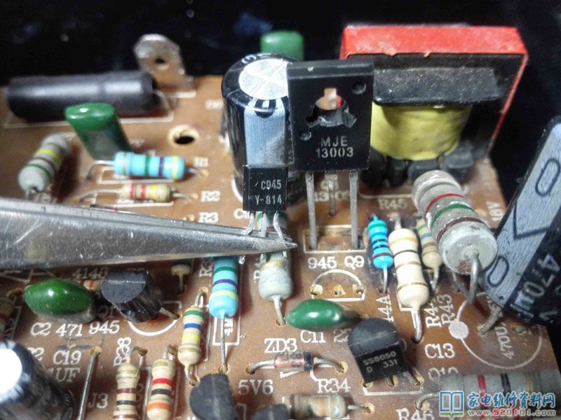 電腦主板上的C945 Y