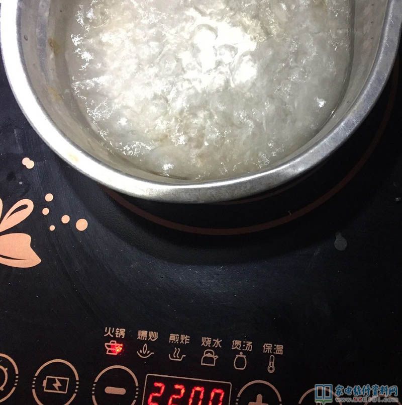 用戶說電滋爐不能用了,插電試機,啟動2秒后報E5并有警報聲,