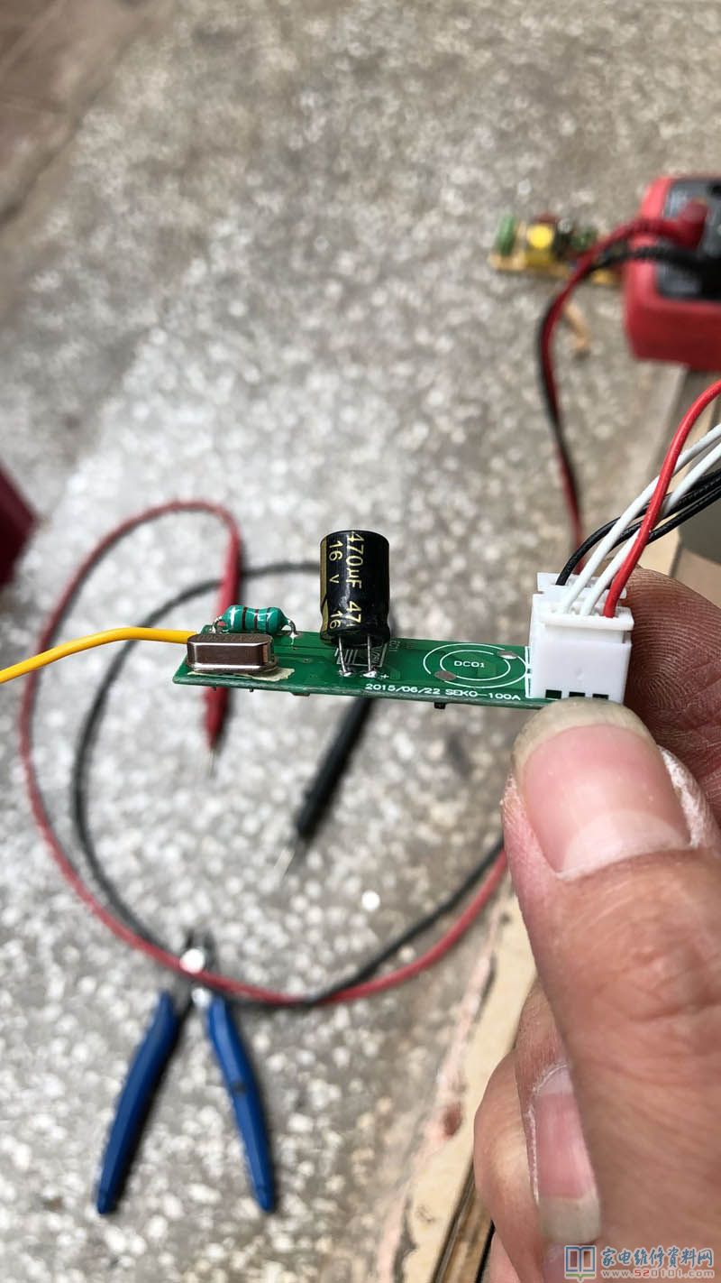 接修一臺新功電茶爐,型號規格是K29,常見故障主要表現是燒開