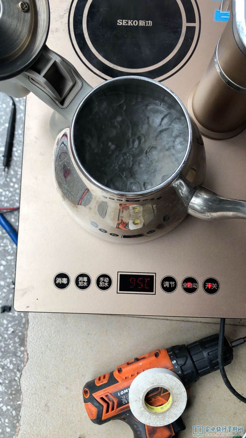 接修一臺新功電茶爐,型號規格是K29,常見故障主要表現是燒開