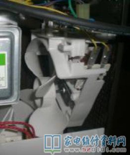 galanz變頻微波爐加熱,在電腦板上有一個自查程序流程,當