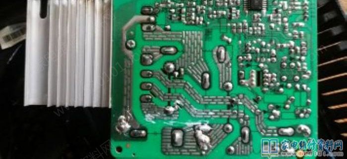 美的RT2132電滋爐常見故障清除