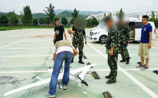 直擊武警特戰(zhàn)演練,傲勢警用無人機科技賦能