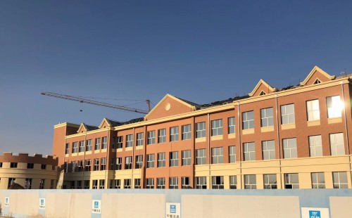 赤峰十五中和赤峰市新區迎賓幼兒園項目榮獲赤峰市建筑施工安全標準化示范工地